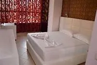 Hotel Relax Tirana 3*,